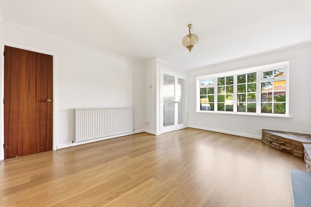 Property photo 3 of 23