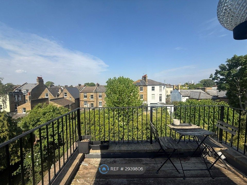 Property photo 1 of 7 Balcony