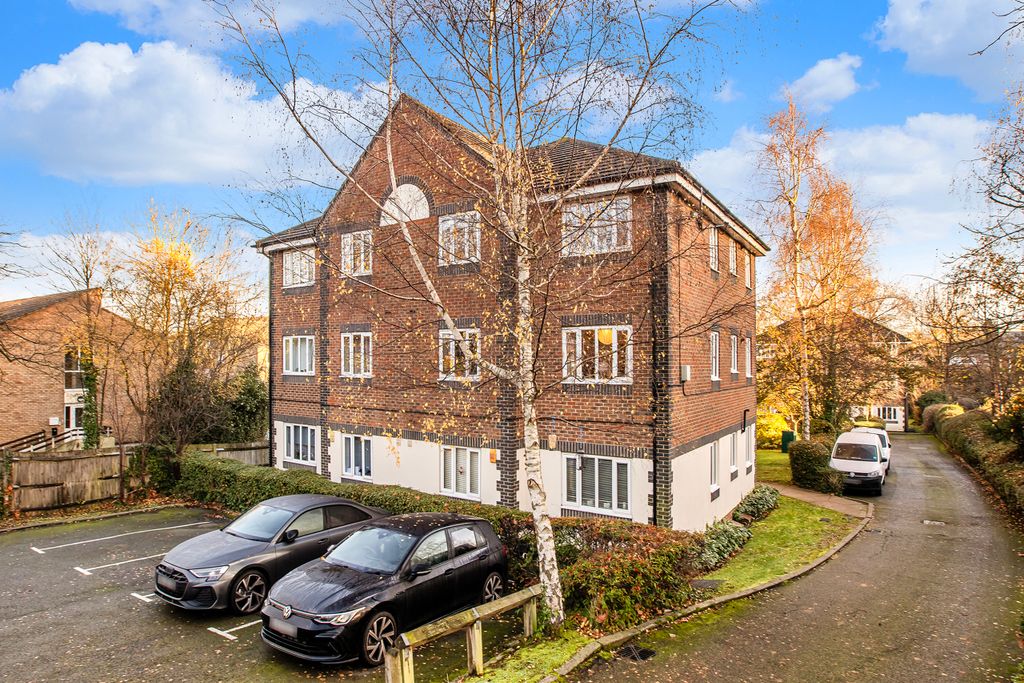 Property photo 1 of 13 External