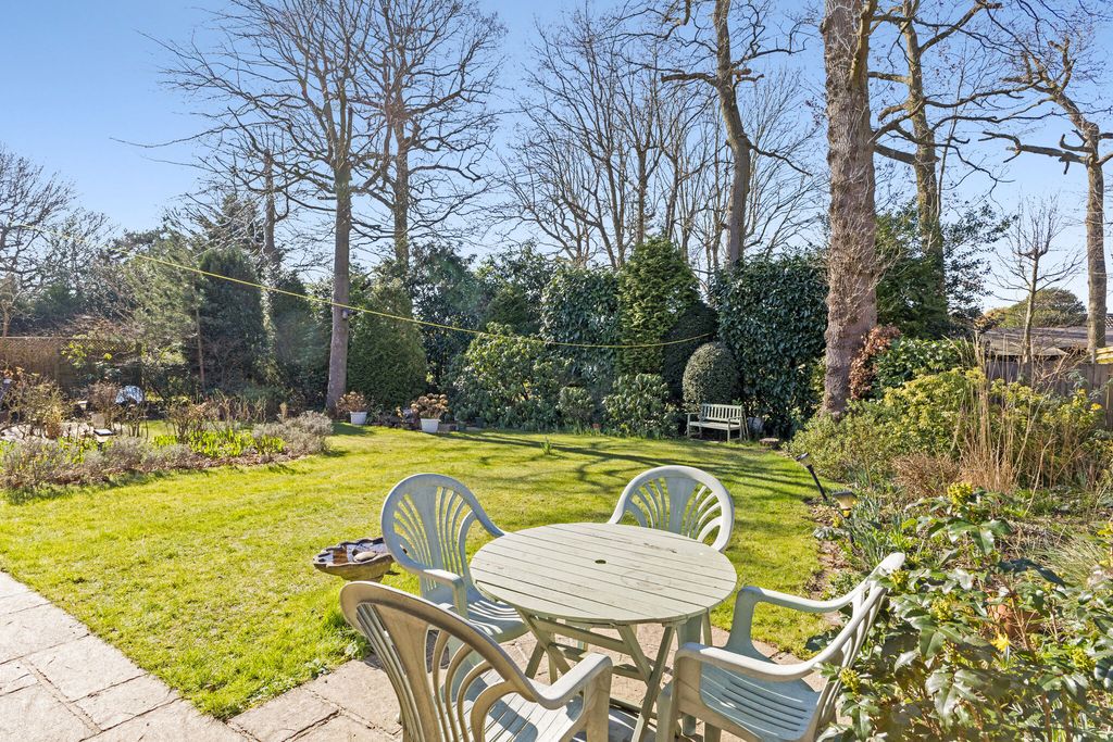 Property photo 2 of 26