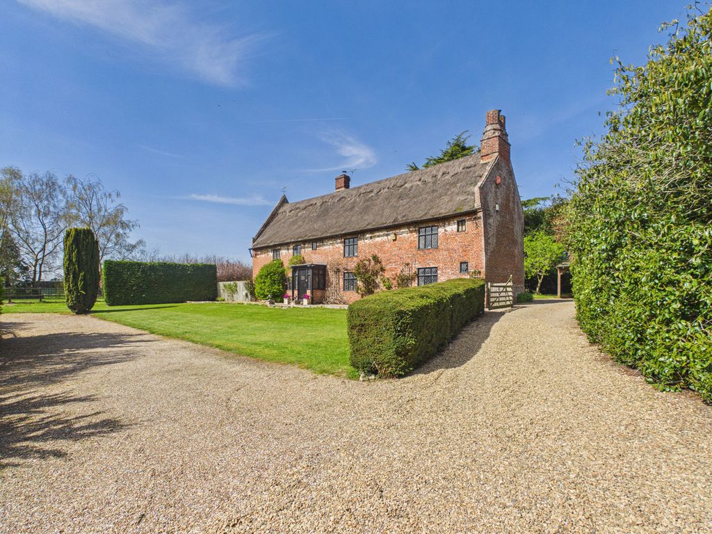 Property photo 1 of 34