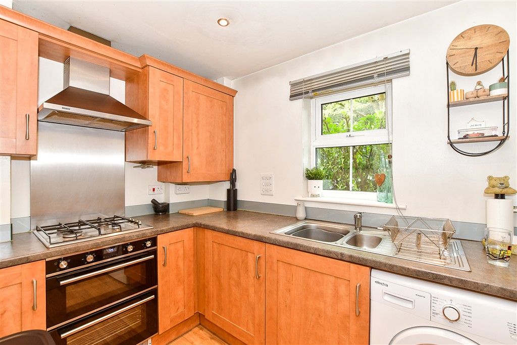 Property photo 3 of 7 Kitchen