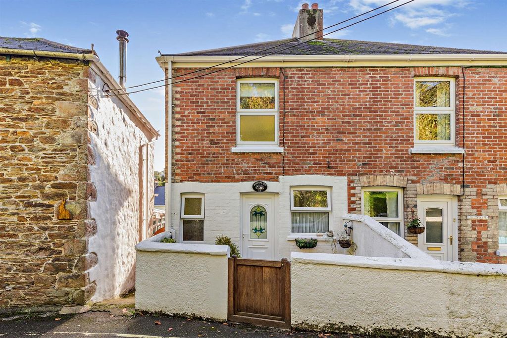 Property photo 1 of 11 8666424-Exterior07-800.Jpg