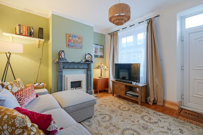 Property photo 1 of 21 Living Room