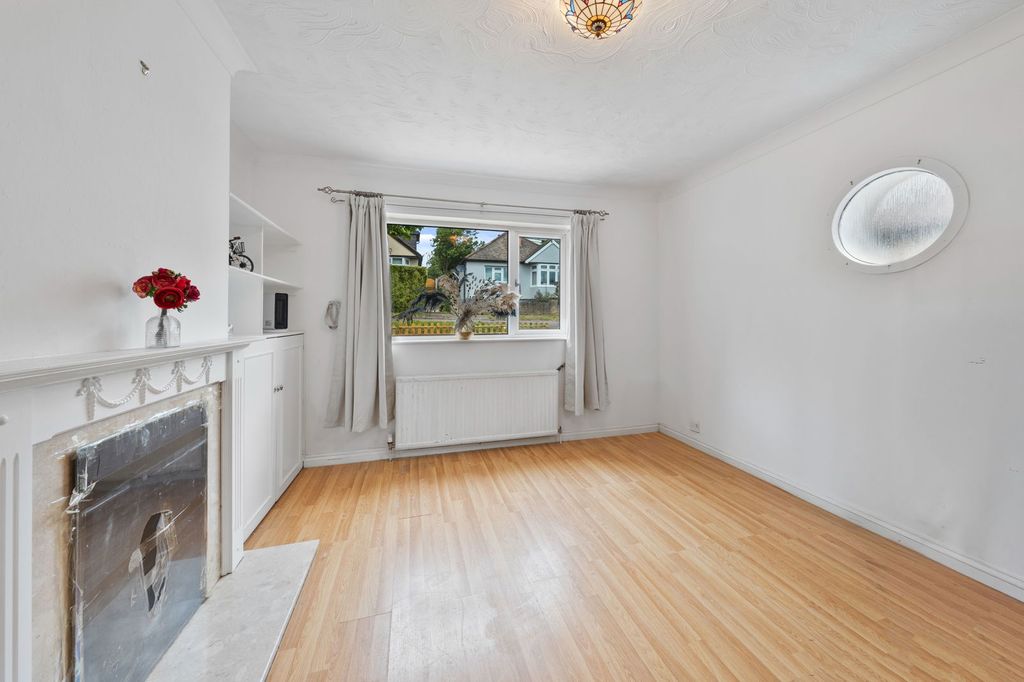 Property photo 3 of 15