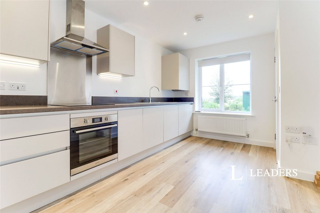 Property photo 3 of 10 Picture No. 04