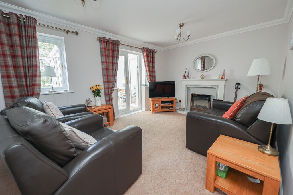 Property photo 3 of 25 4401762