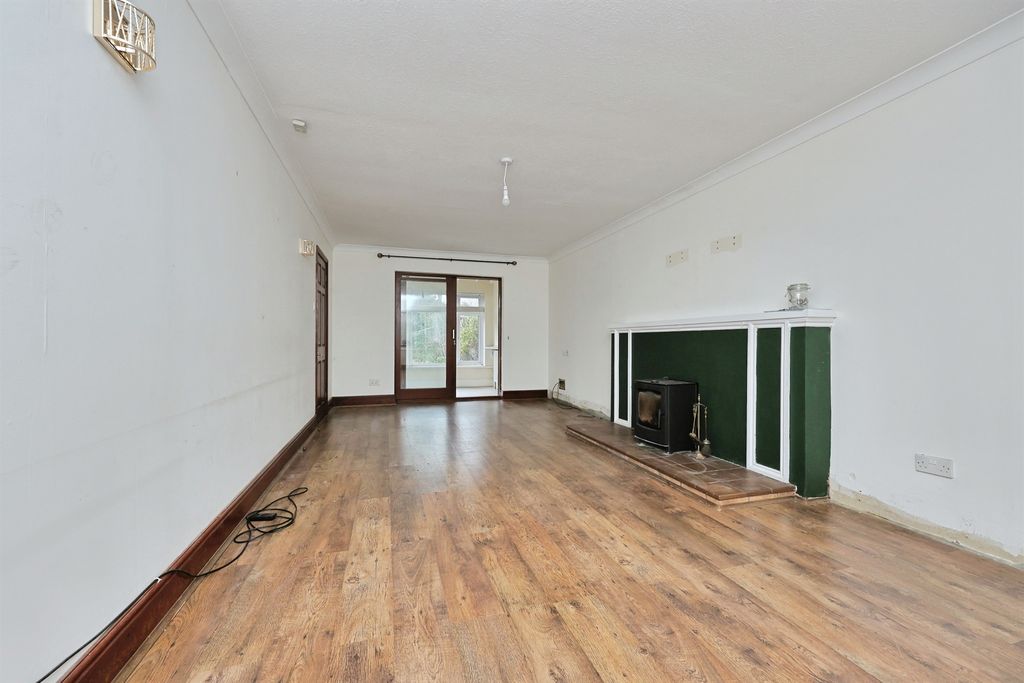 Property photo 3 of 29