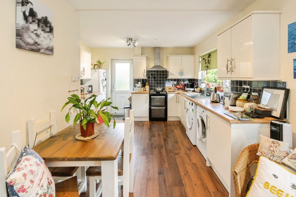 Property photo 2 of 18 Kitchen/Diner