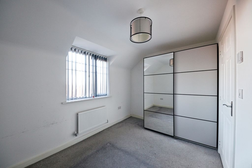 Property photo 3 of 40 Pbox-Img.Jpg