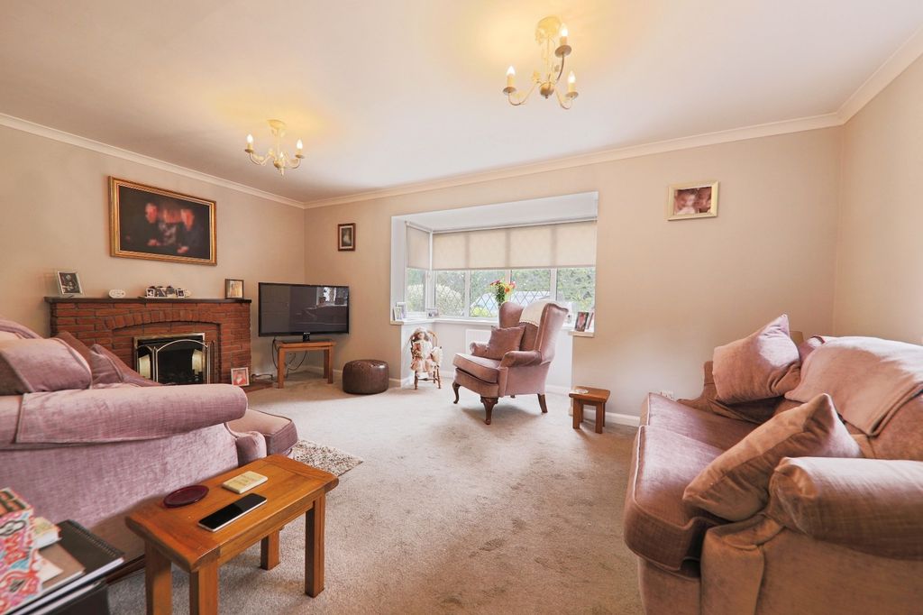 Property photo 3 of 13 5358826