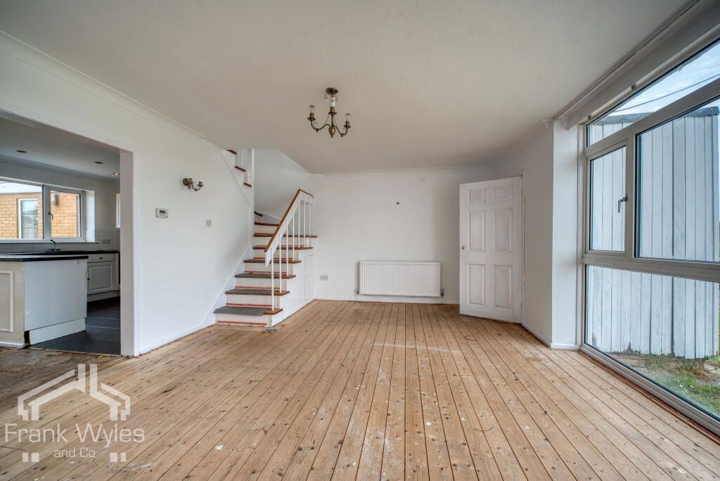Property photo 2 of 12