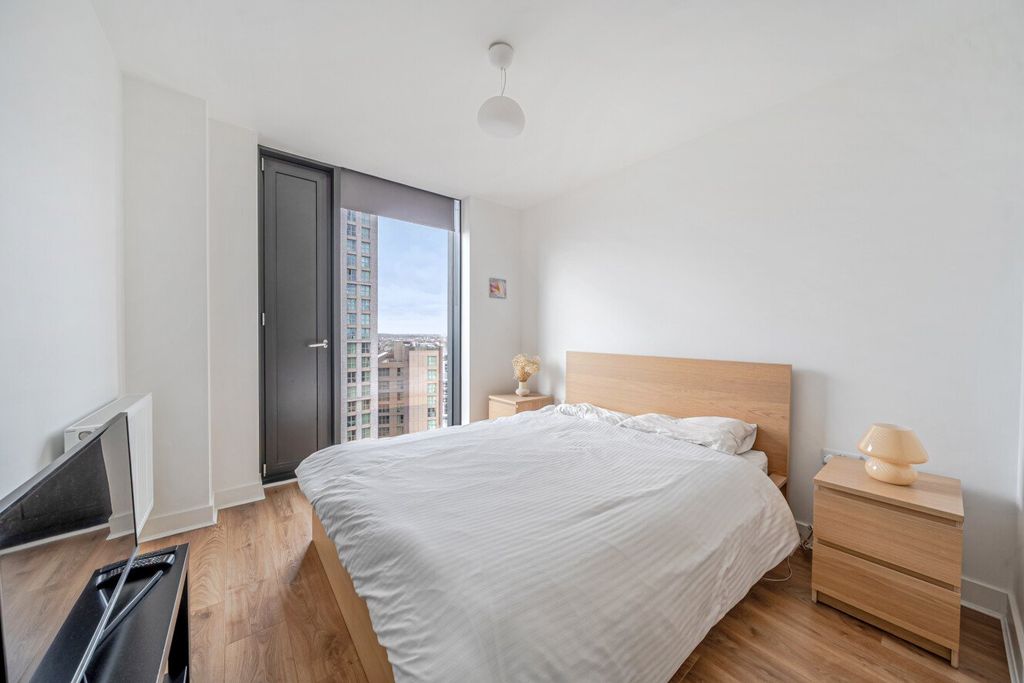 Property photo 3 of 19 Picture No. 09