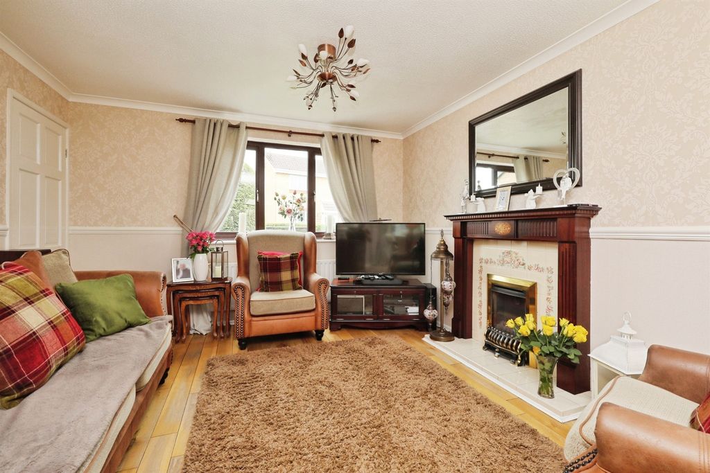 Property photo 2 of 15