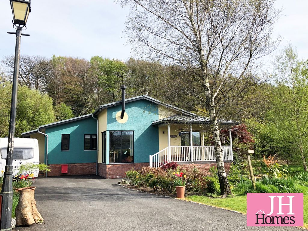 Property photo 1 of 30