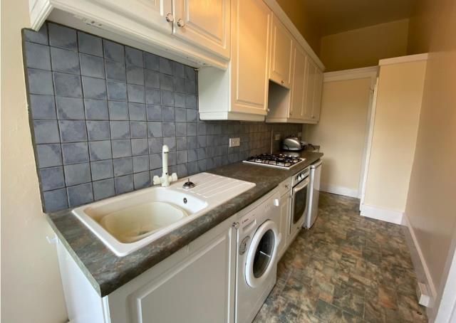 Property photo 3 of 5 Kitchen
