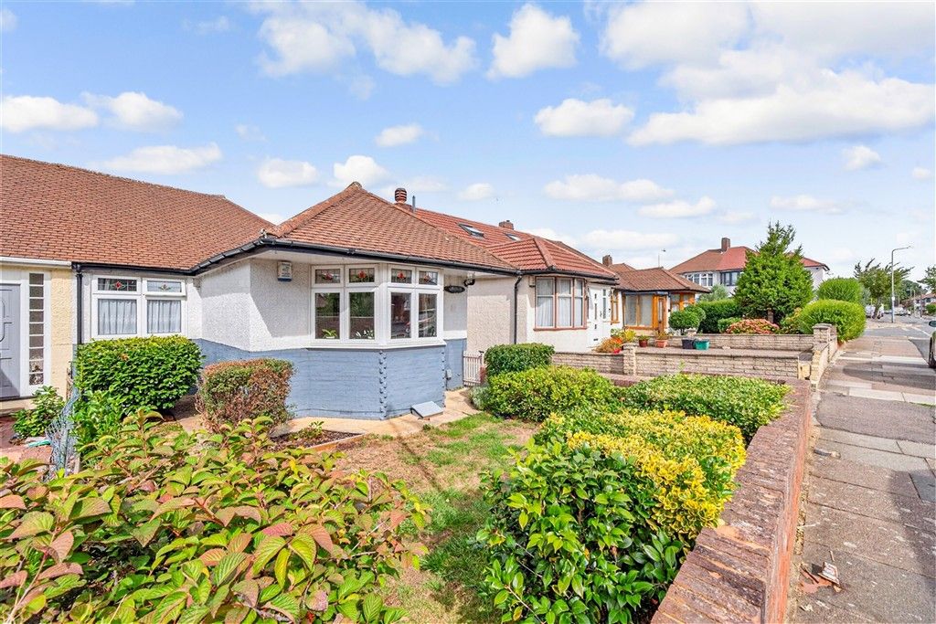 Property photo 1 of 10 External