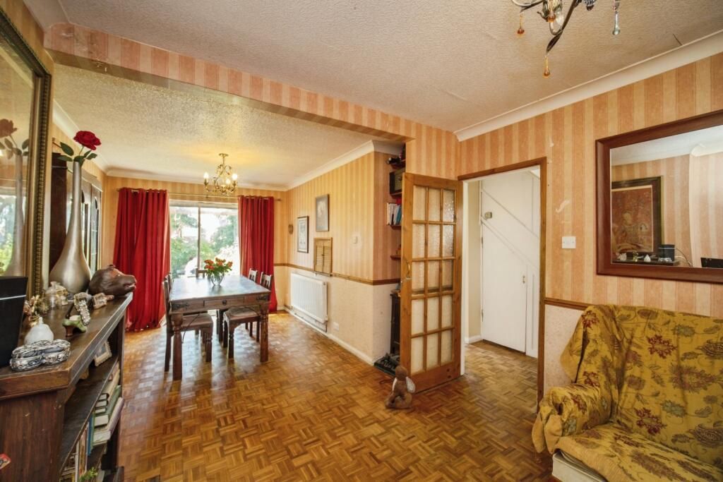 Property photo 3 of 20 Dining Room