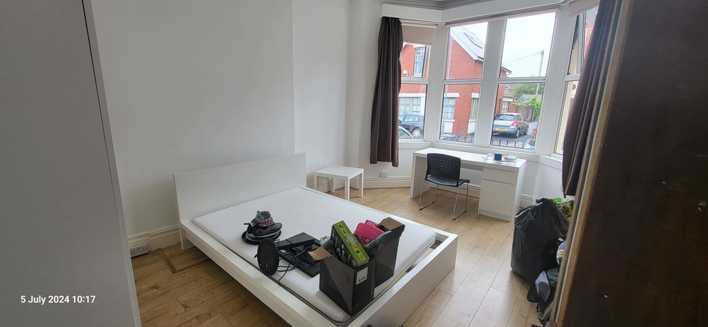 Property photo 2 of 22