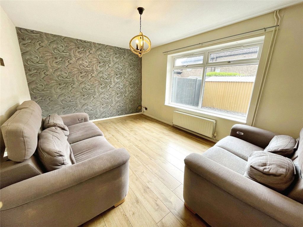 Property photo 3 of 10 Picture No. 05