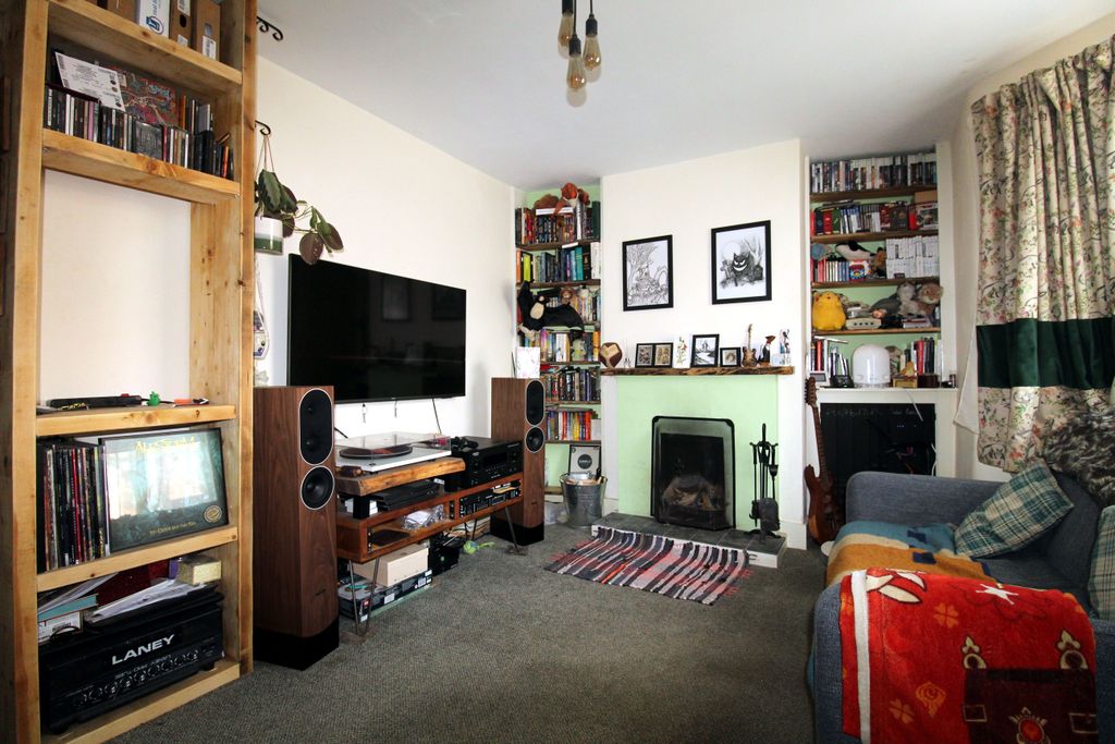 Property photo 3 of 14 Img_0555 2