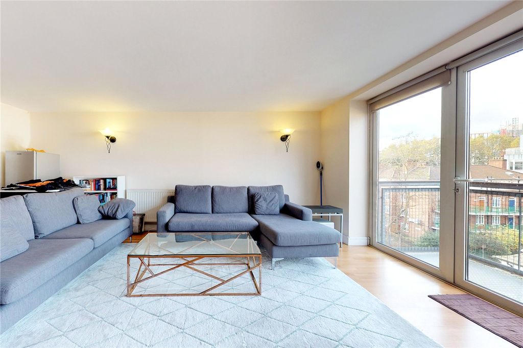 Property photo 1 of 18 Reception Room