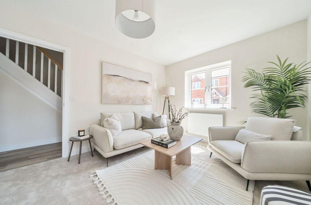 Property photo 2 of 14 1294789-43-6839Bc...