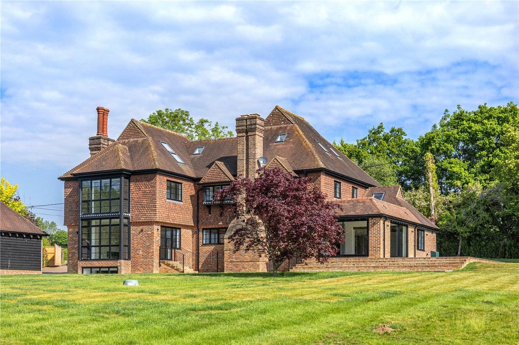 Property photo 1 of 19 Orchard Farm