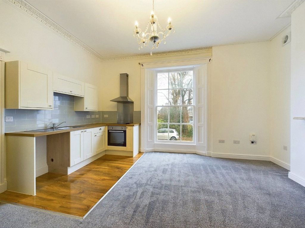 Property photo 3 of 7 Picture No. 05