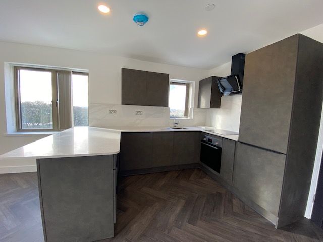 Property photo 2 of 8 Kitchen