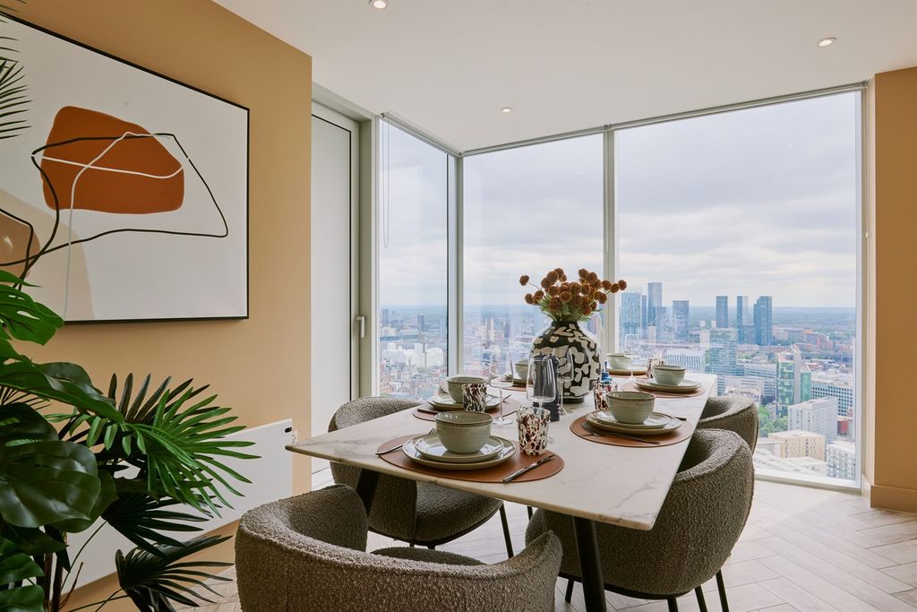 Property photo 2 of 24 (Main)