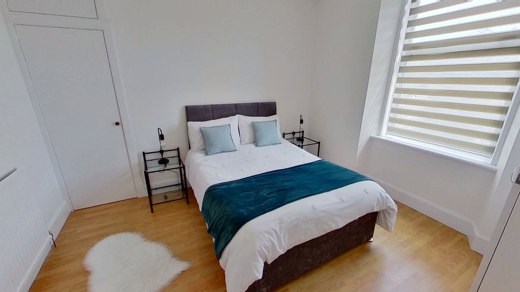 Property photo 3 of 8 Photo 3