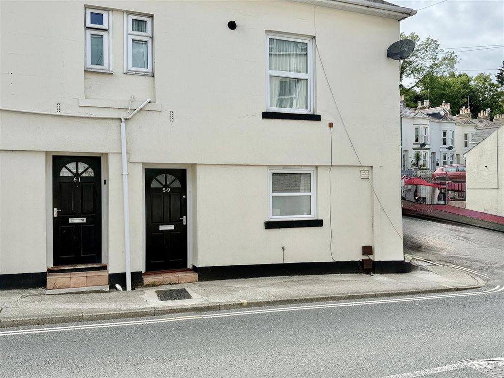 Property photo 1 of 11 Fron Left.Jpg