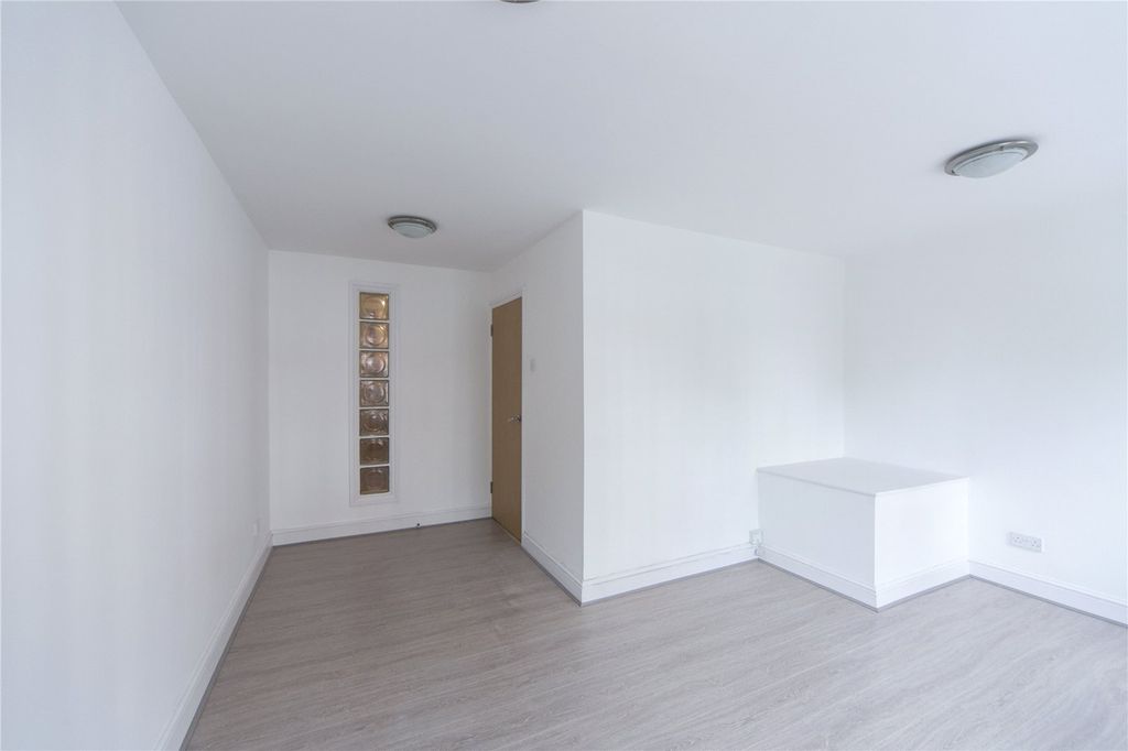 Property photo 3 of 8 Reception Room