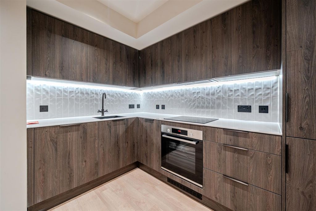 Property photo 2 of 12 1407343-8-6984657c36014.Jpg