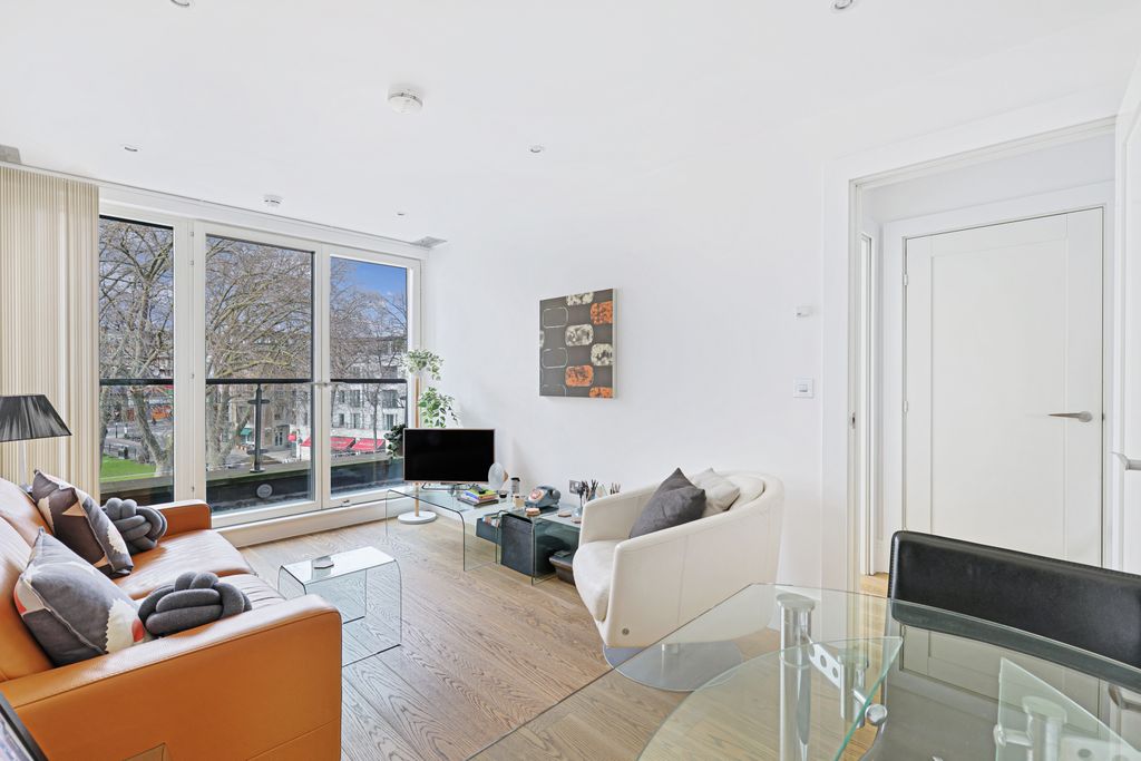 Property photo 1 of 9
