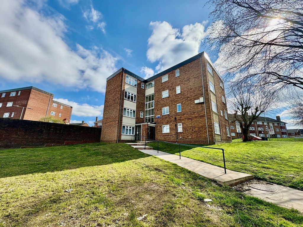 Property photo 1 of 14