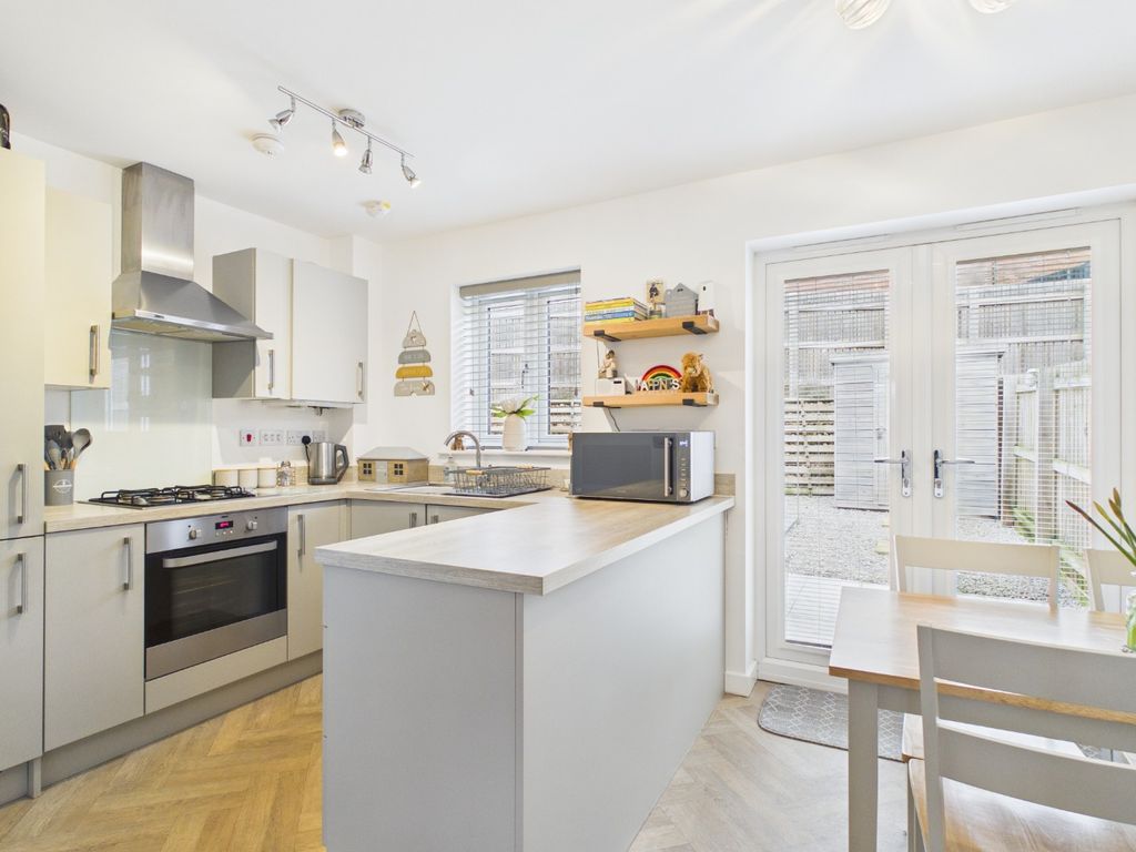 Property photo 2 of 22 4996404