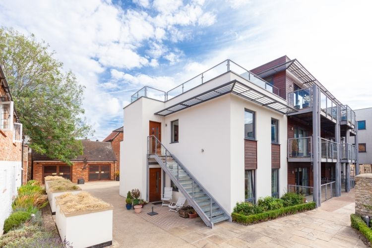 Property photo 1 of 10 200170