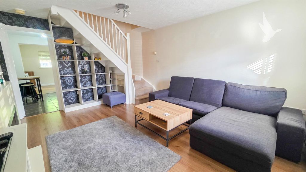 Property photo 2 of 22 42599.Jpg