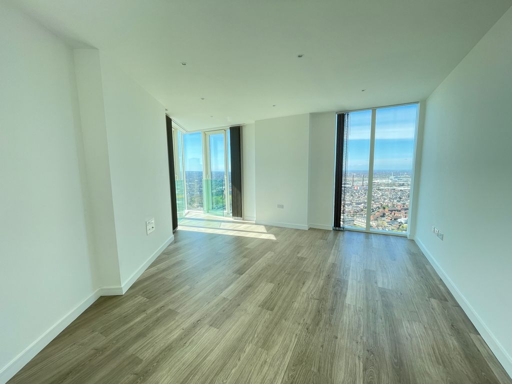 Property photo 3 of 33