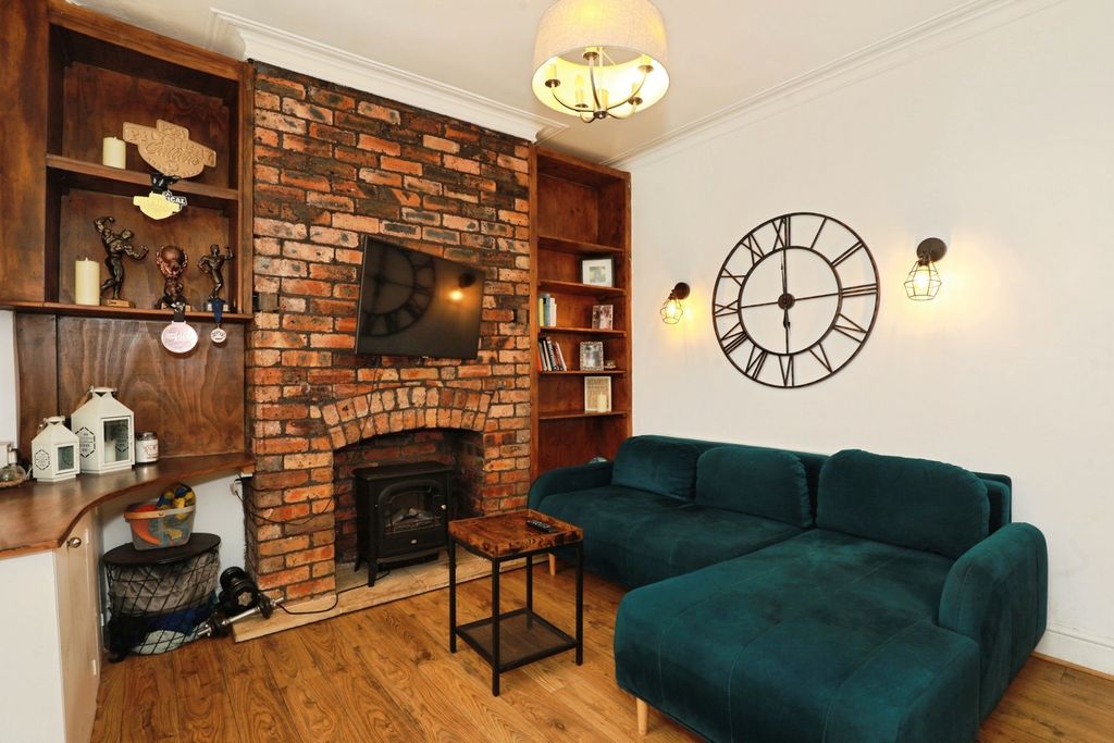 Property photo 1 of 17 Photo
