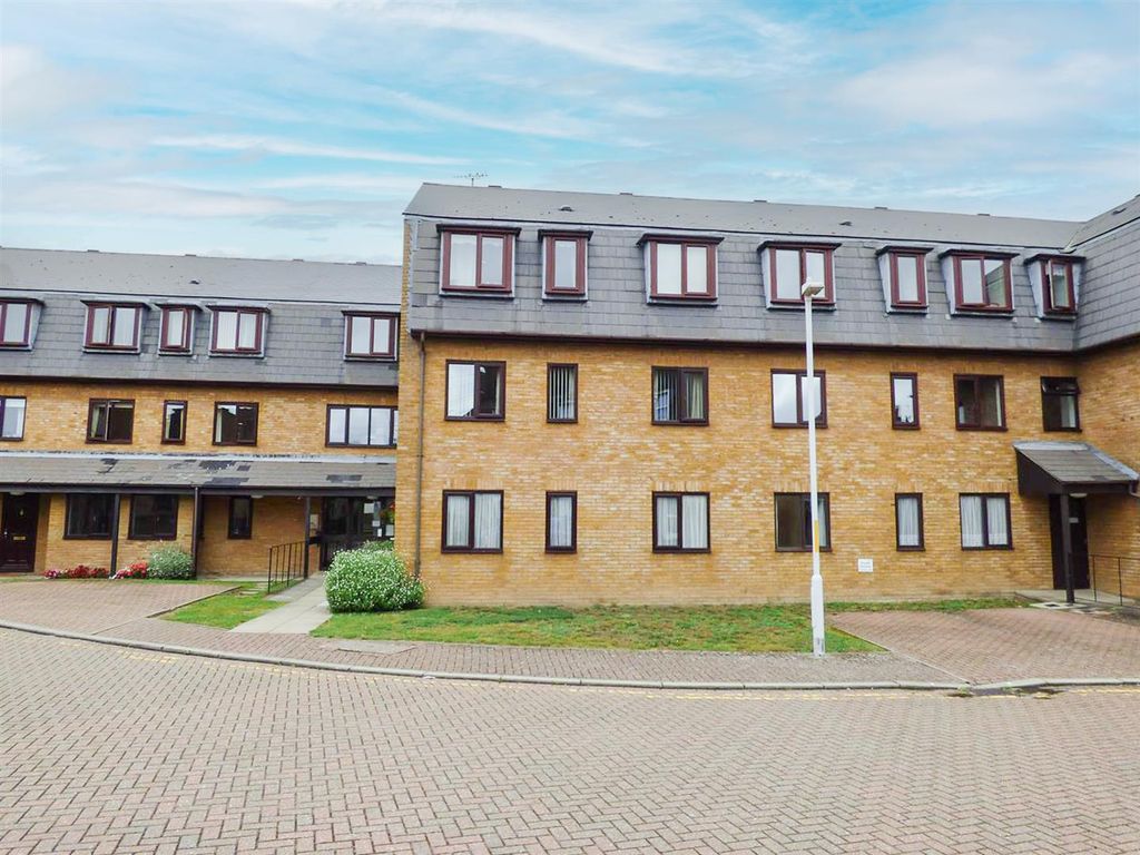 Property photo 1 of 14 Front