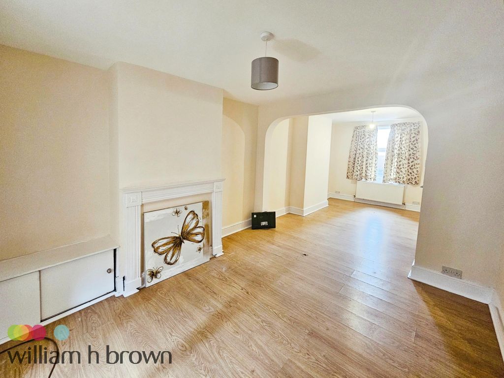 Property photo 2 of 10 Image