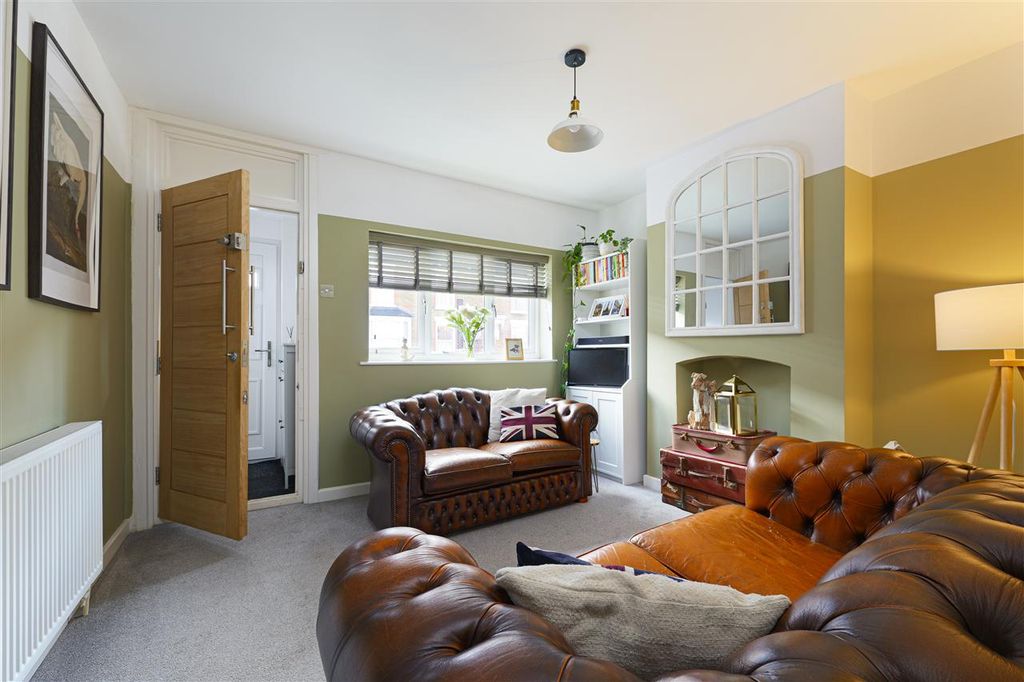 Property photo 3 of 23