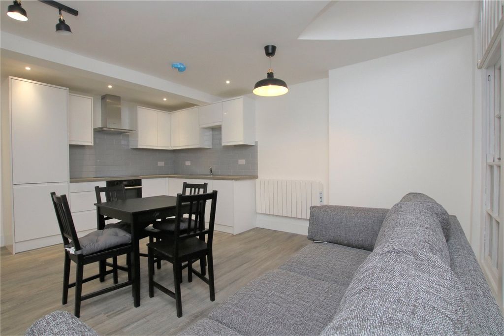 Property photo 3 of 7 Picture No. 07