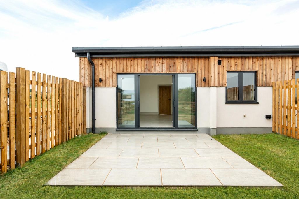 Property photo 1 of 12 Rear Aspect