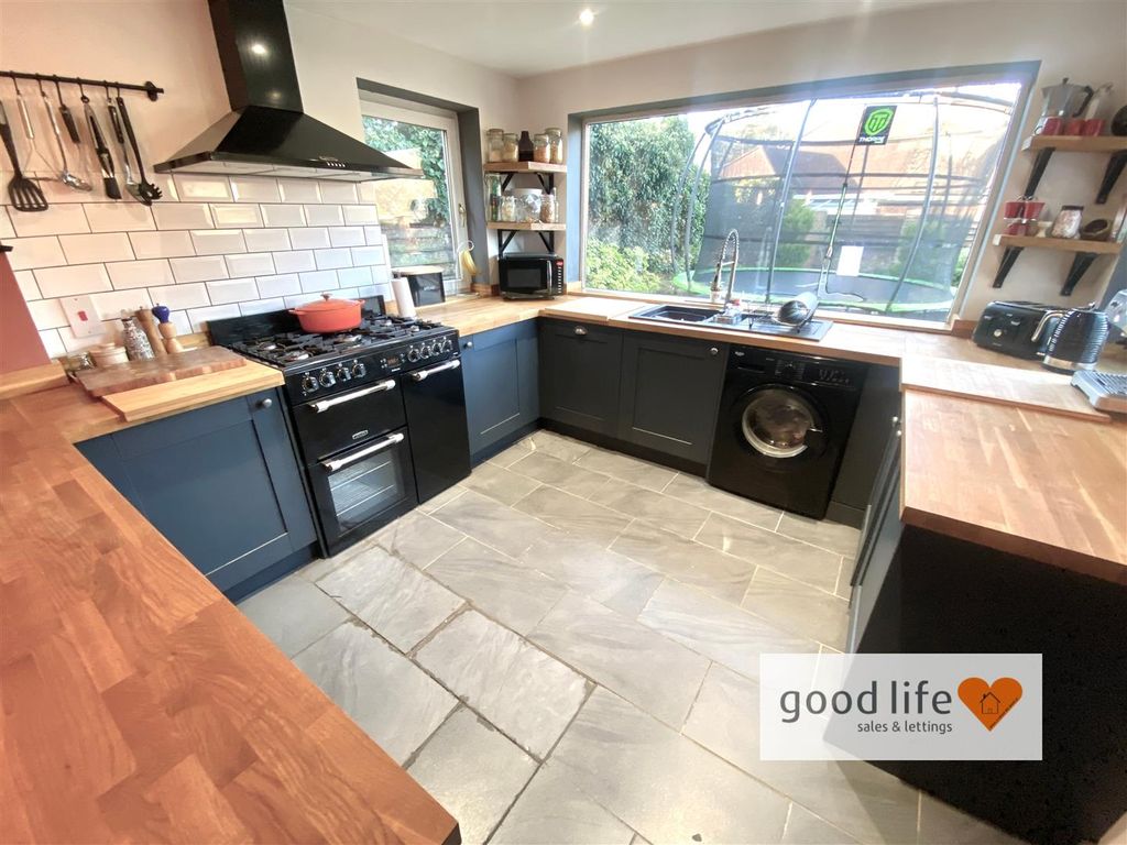 Property photo 2 of 25 20251028_152147313_Ios2Nookside.Jpg