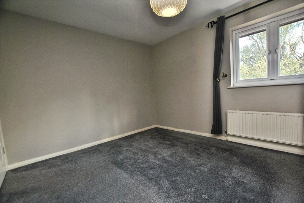 Property photo 3 of 8 Picture No. 14