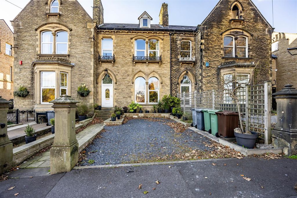 Property photo 1 of 31 18Grhudds-241024-49.Jpg